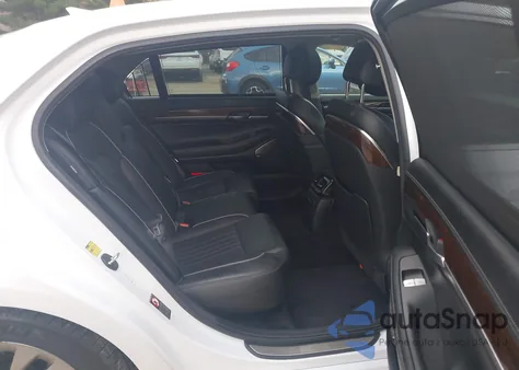 2018 Genesis G90 3.3T Premium из США, поврежденный, VIN KMHG34JAXJU045182